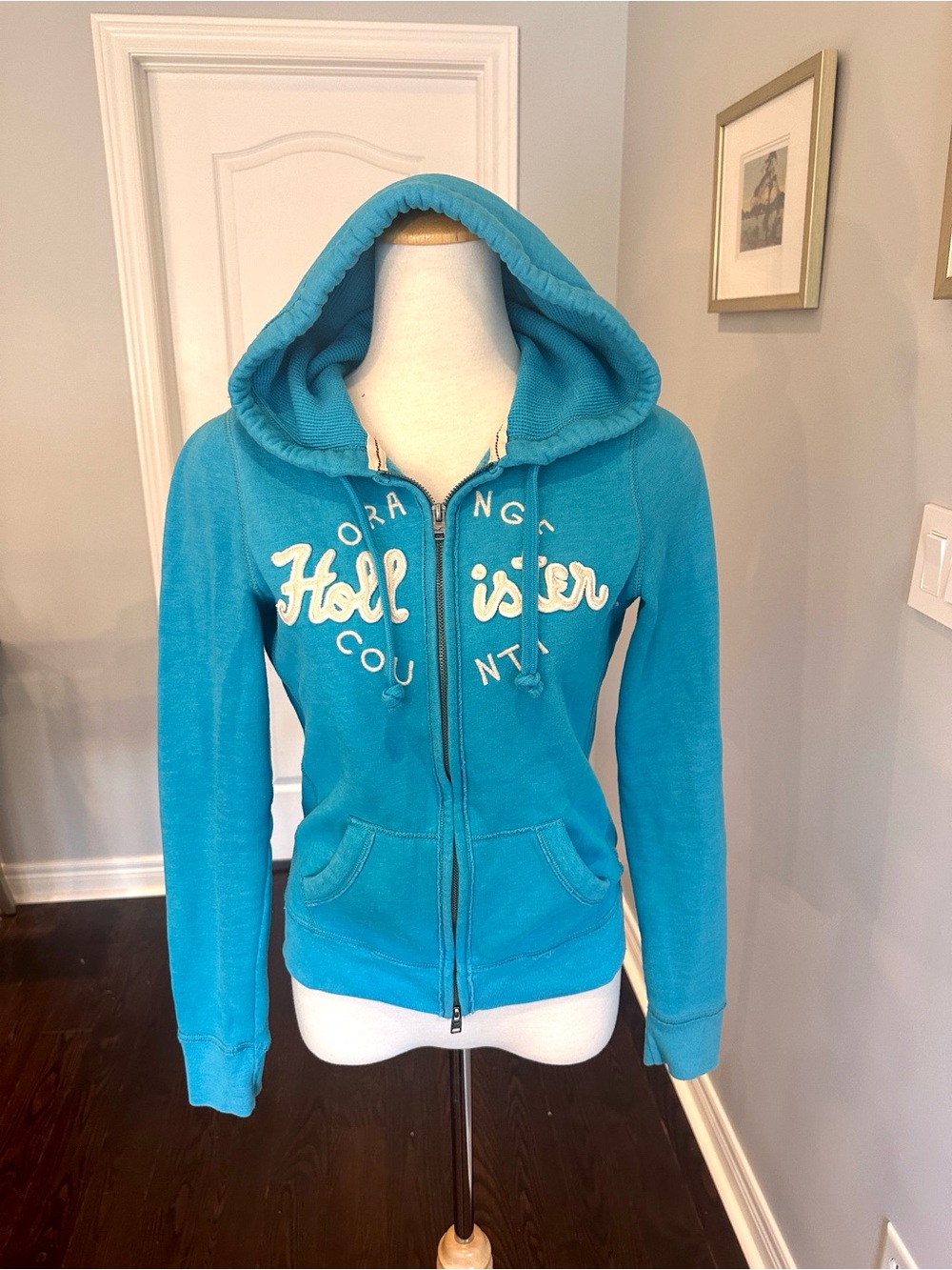 Hollister Women's Bright Turquoise Blue Full-Zip Hoodie - Size M - Picture 10 of 13